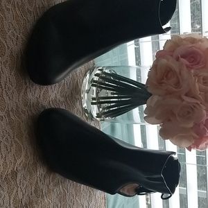 Backless black with tassel.